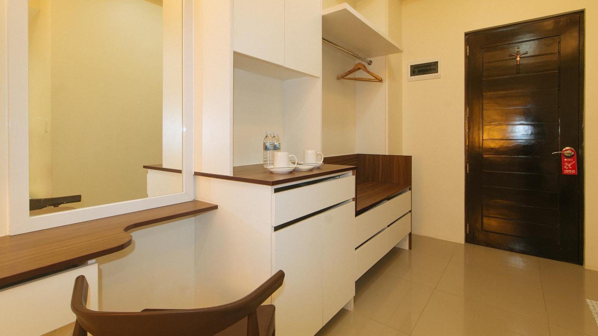 Reddoorz @ Leoncia Apartelle Mandawe Dış mekan fotoğraf