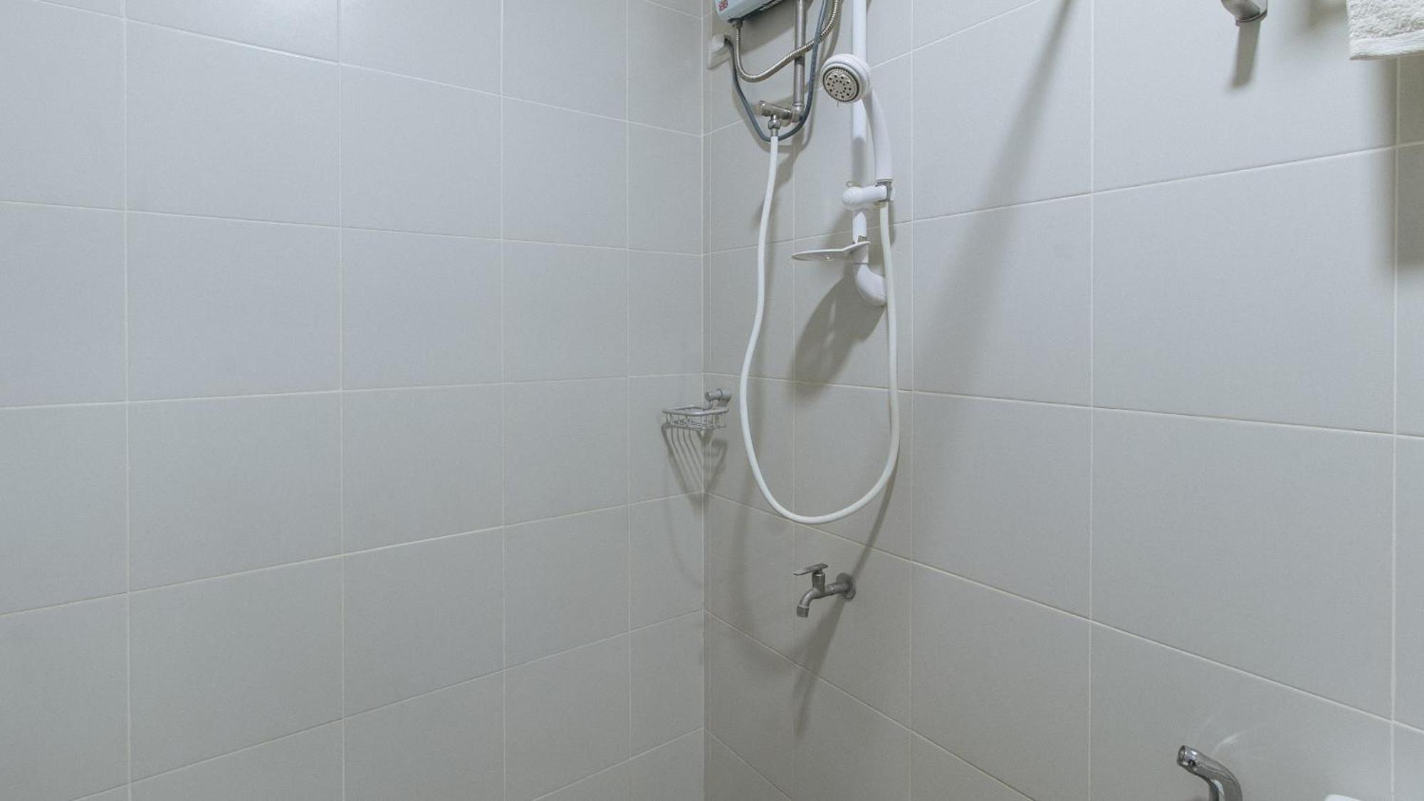 Reddoorz @ Leoncia Apartelle Mandawe Dış mekan fotoğraf