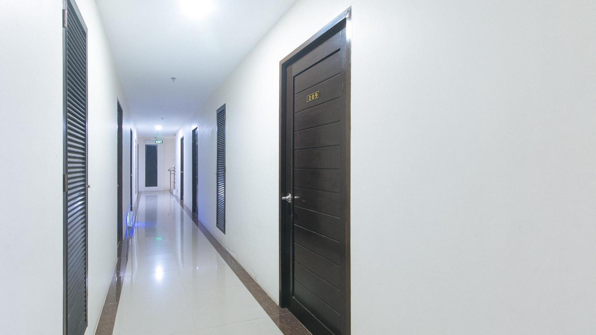 Reddoorz @ Leoncia Apartelle Mandawe Dış mekan fotoğraf